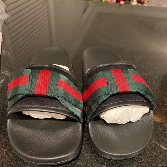 gucci pursuit bow slide sandal